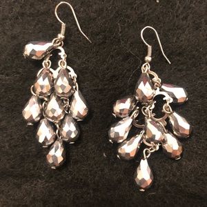 Chandelier earrings charcoal gray/black